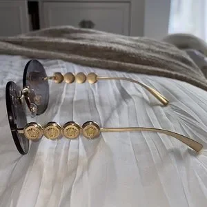 Versace sunglasses super cute! I just have to many sunglasses and I like updatin Versace | Accessories | Versace Sunglasses Super Cute I Just  main image 4